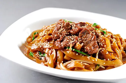 Cantonese Beef Chow Fun