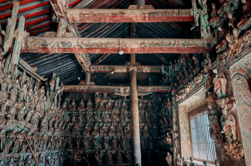 Inside of Ten Thousand Buddhas Hall