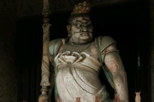 Vajrapāṇi Statue 