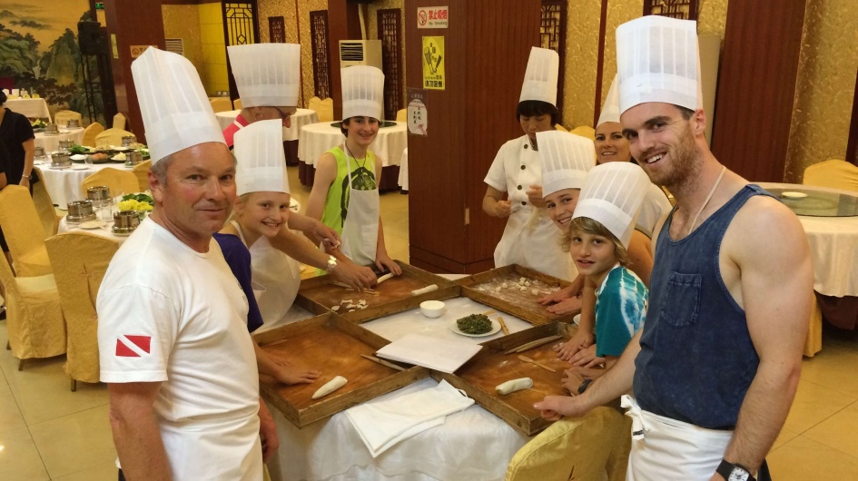 Making Xiaolongbao