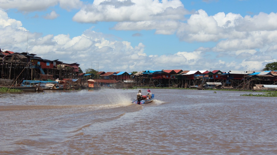 Explore Tonle Sap Lake by Boat Tour